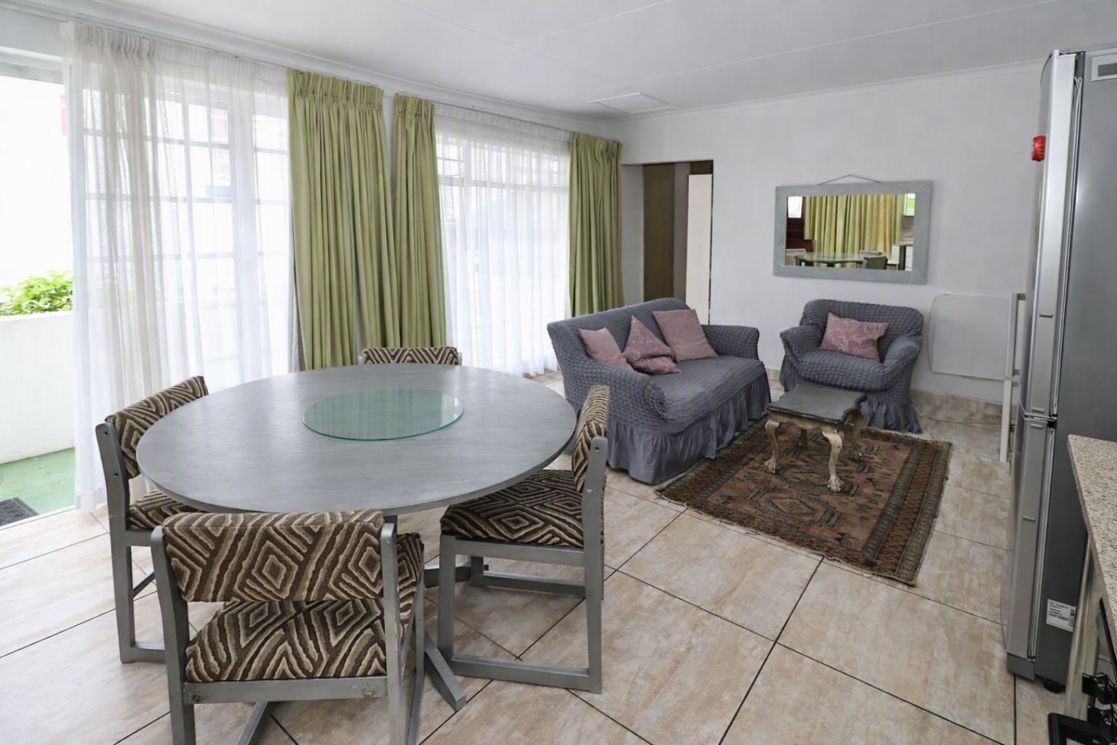 535823_lounge_2_clear.png